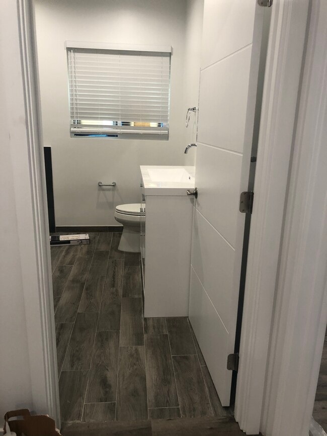 baño principal - 1230 S Holt Ave Unidad 1230