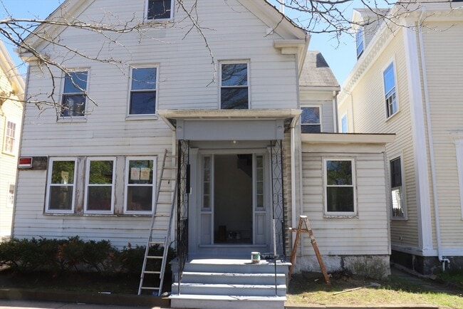 Building Photo - 60 Broad St Unit 1