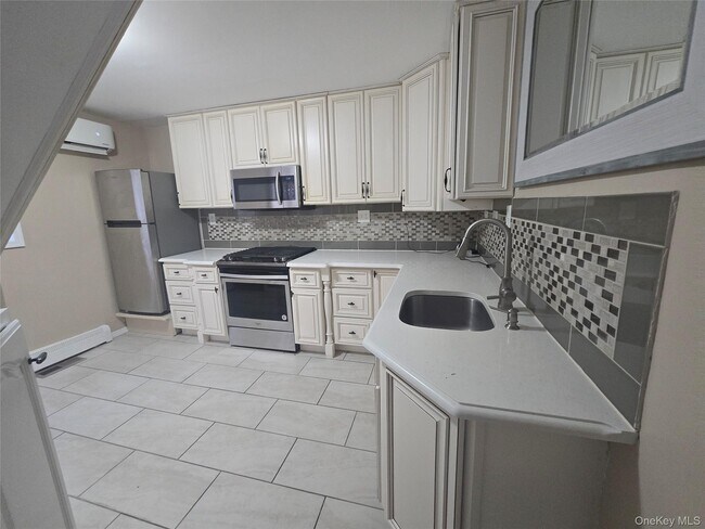 Photo - 19 Cardinal Ln