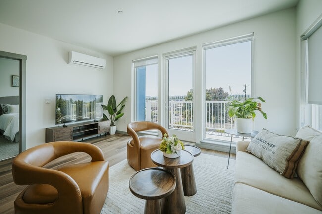 Photo - Grand Vista Apartments