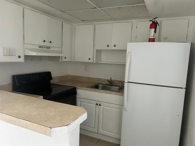 Building Photo - 2240 NW 59th Terrace Unit 2242 Rental