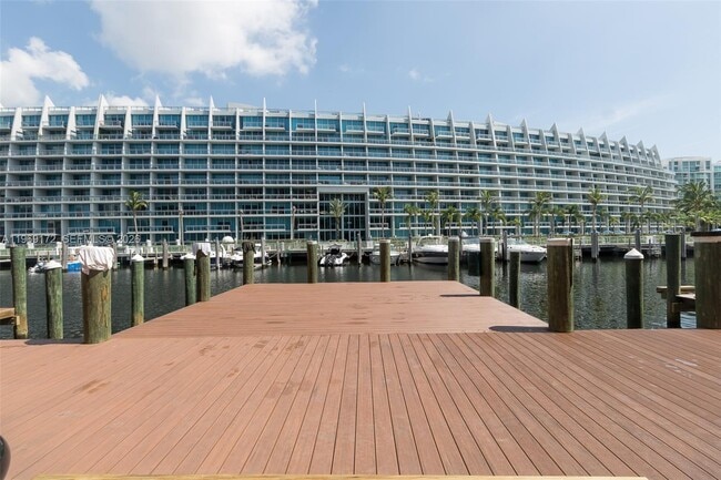 Photo - 3001 NE 185th St Unit 113