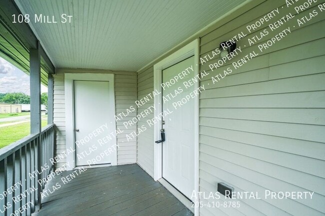 108 Mill St