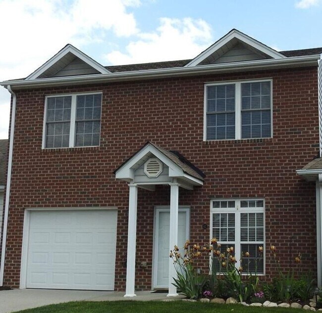 Lakewalk Subdivision TH - 6-9 Month Rental - Lakewalk Subdivision TH - 6-9 Month Rental