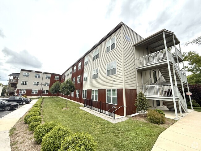 Building Photo - Creekside Rental