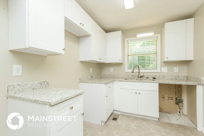 Photo - 219 Hampton Dr