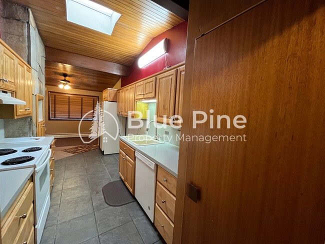 Photo - 755 9th St