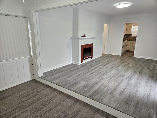 Photo - 2121 NW 28th St