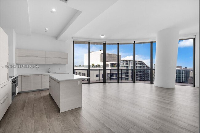 Photo - 45 SW 9th St Unit 4708