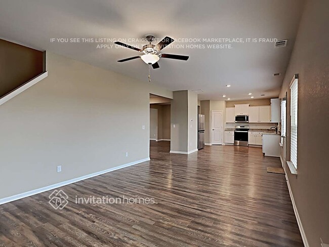 Photo - 469 Samara Ct