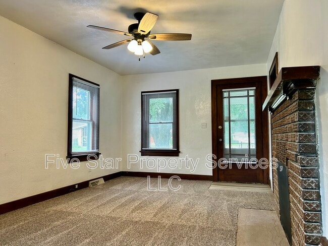Photo - 2360 S 9th St
