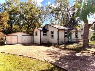 Building Photo - 1017 Hazel Ave Rental
