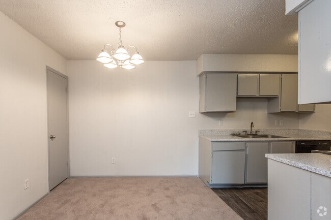 2 Br, 1 Ba - 869 SF - Dining Room
