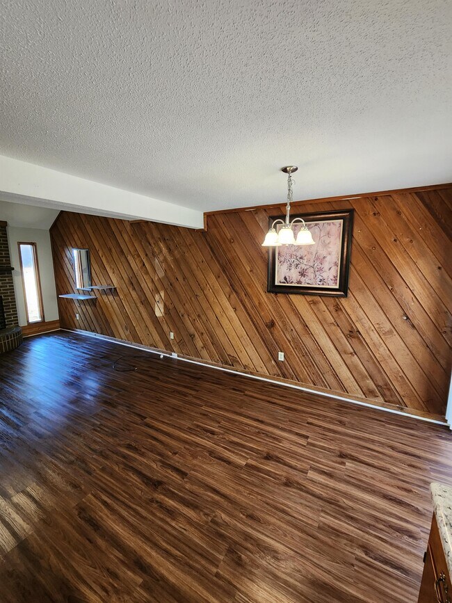 Photo - 3355 Idlewild Dr Unit 3355