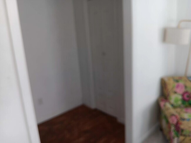 Photo - 206 2nd St NW