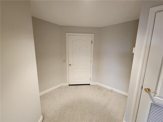 Photo - 195 14th St NE Unit 1008