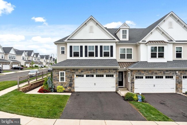 Photo - 38 Lacey Ln Townhome