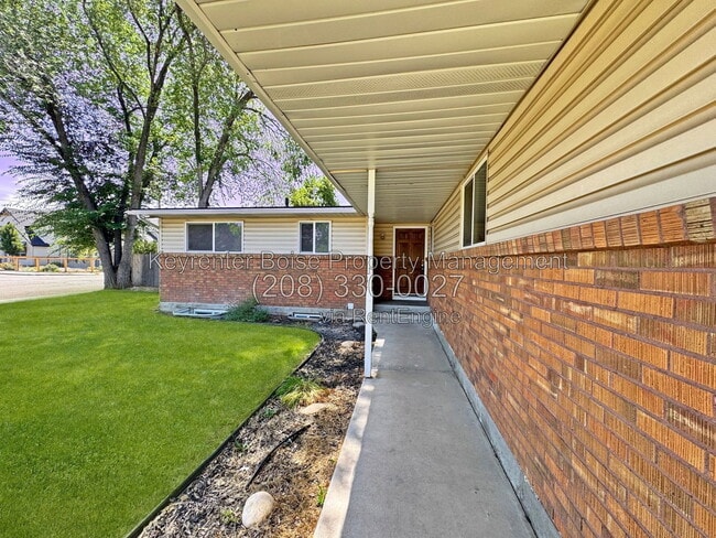 Photo - 5603 Centerbrook Dr