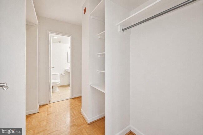 Photo - 950 25th St NW Unit 814N