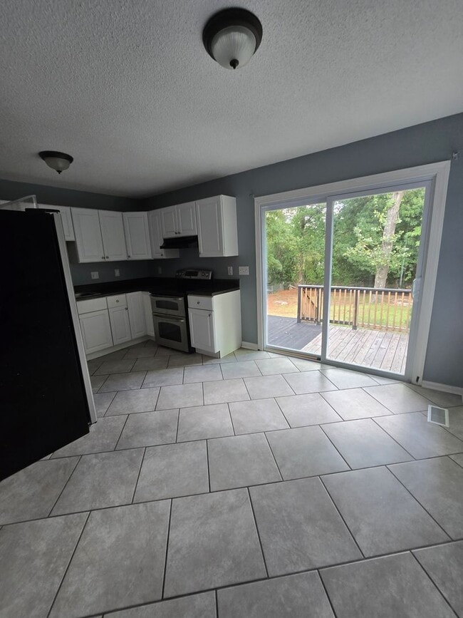 Photo - 520 Nottingham Dr