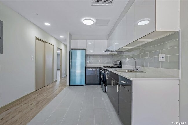 Photo - 108-57 Roosevelt Ave Unit 4A