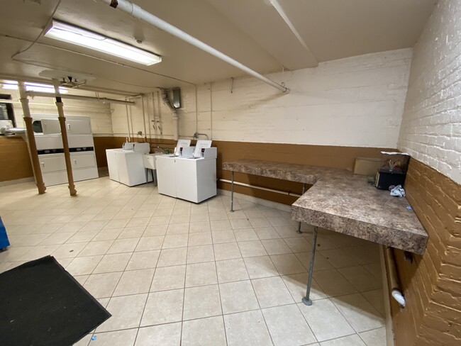 38 E Curtis St Unit 4