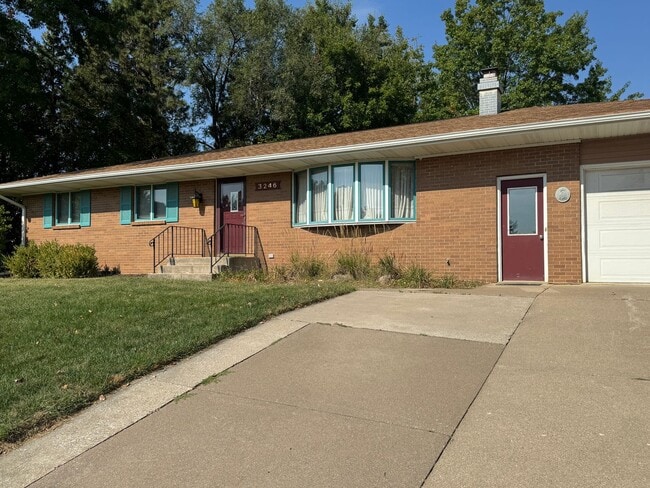 Photo - 3 bedroom 2 bath home with a bonus room in...