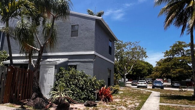 Photo - 14 N Crossings Cir
