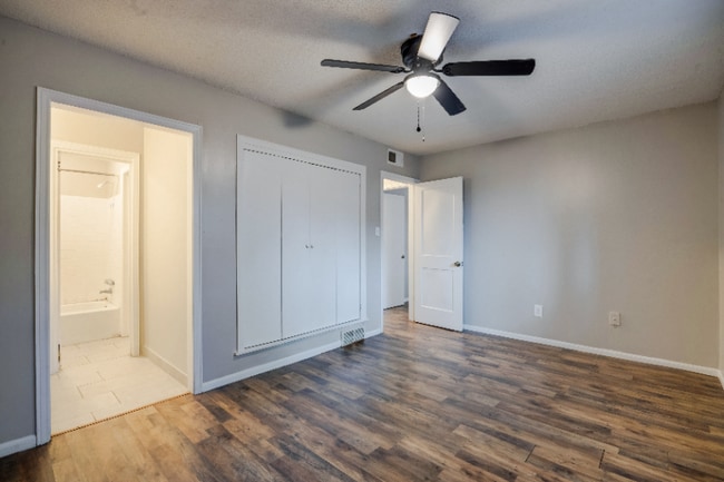 Photo - 336 S Dudley St Unit 2