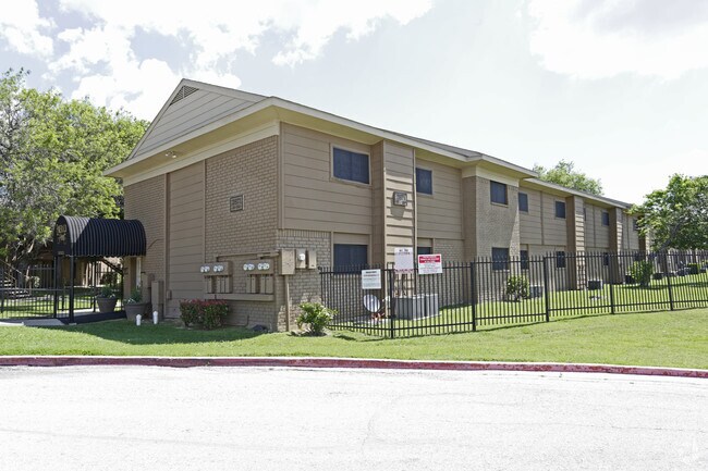 Emerald Point Apartments