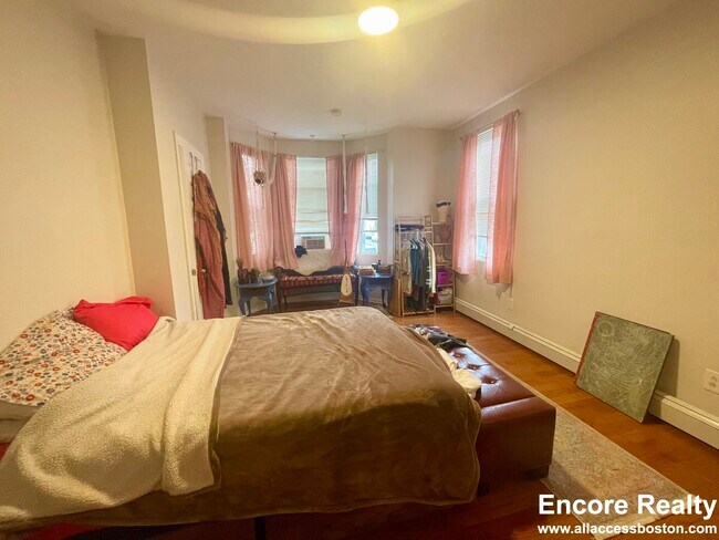 Photo - 75 Putnam St Unidad 7