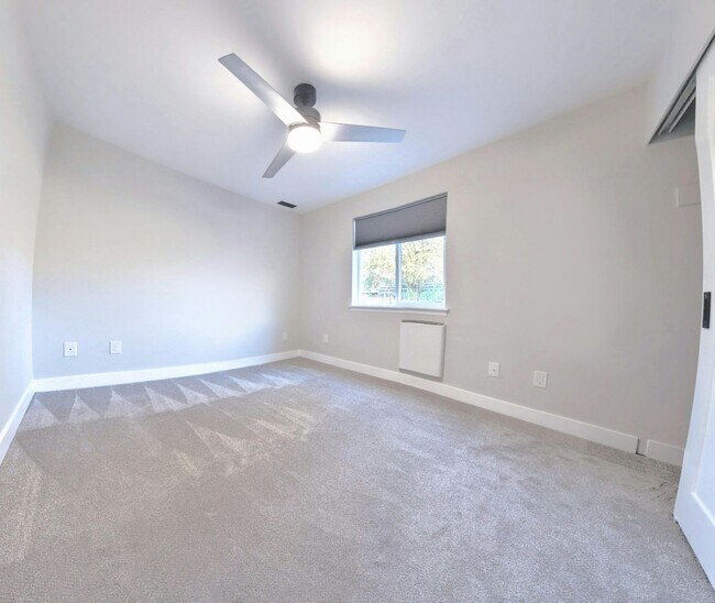 Photo - 210 N 87th St Unit B