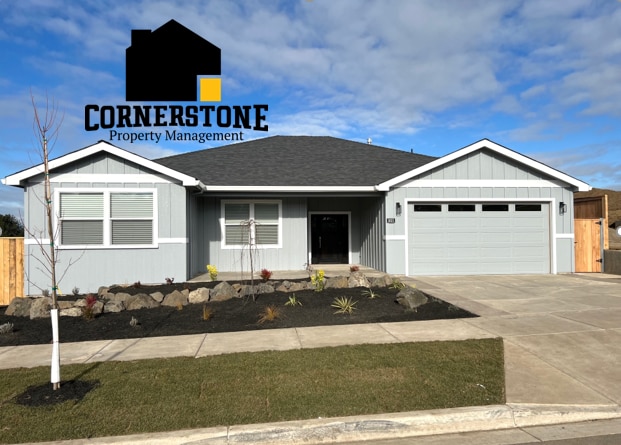 Building Photo - 3021 NW Mount Thielsen Dr Rental
