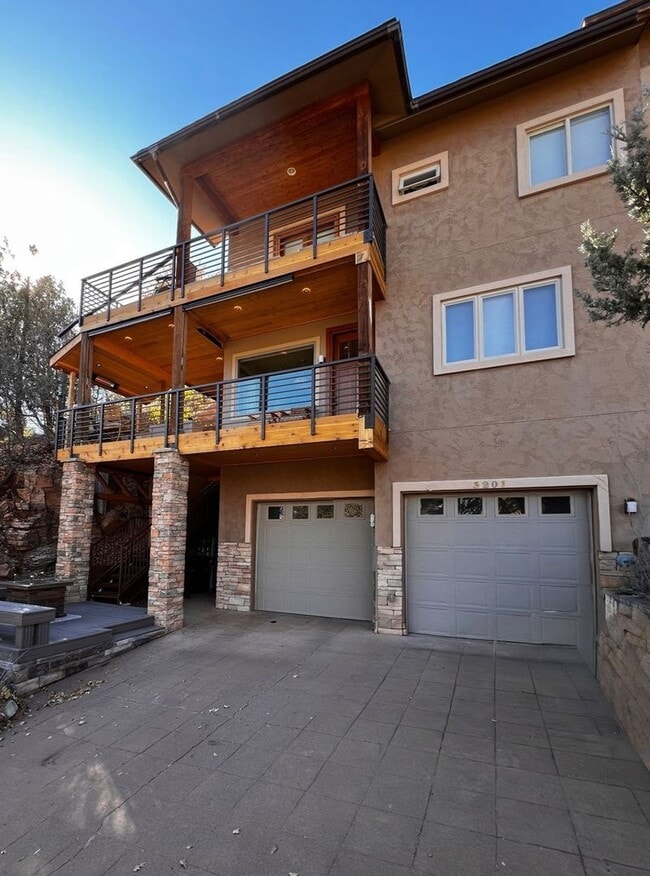 Building Photo - 3201 W 7th Ave