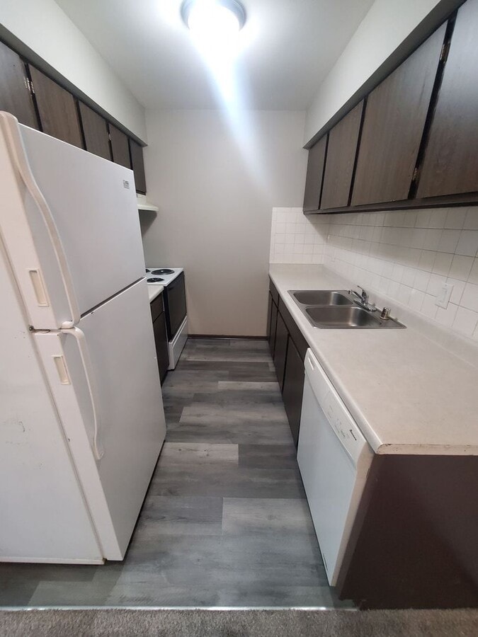 7875 W Oklahoma Ave - 7875 W Oklahoma Ave