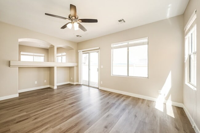 5864 Cape Hatteras Ct