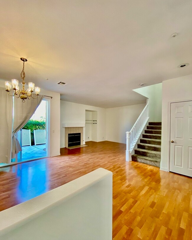 Building Photo - 401 N Cotswolds Ln Unit C