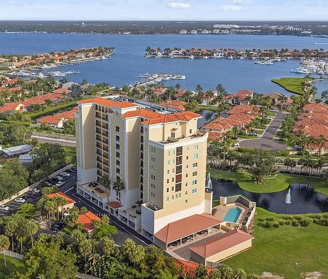 Photo - 501 Haben Blvd