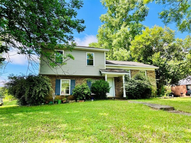 Photo - 701 Gaywood Dr House