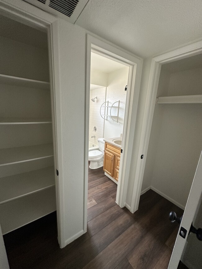 Photo - 1518 W 5th St