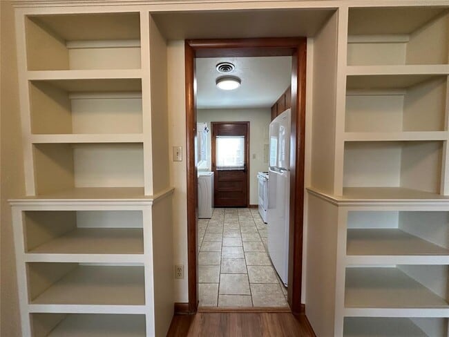 Photo - 500 Stinson St