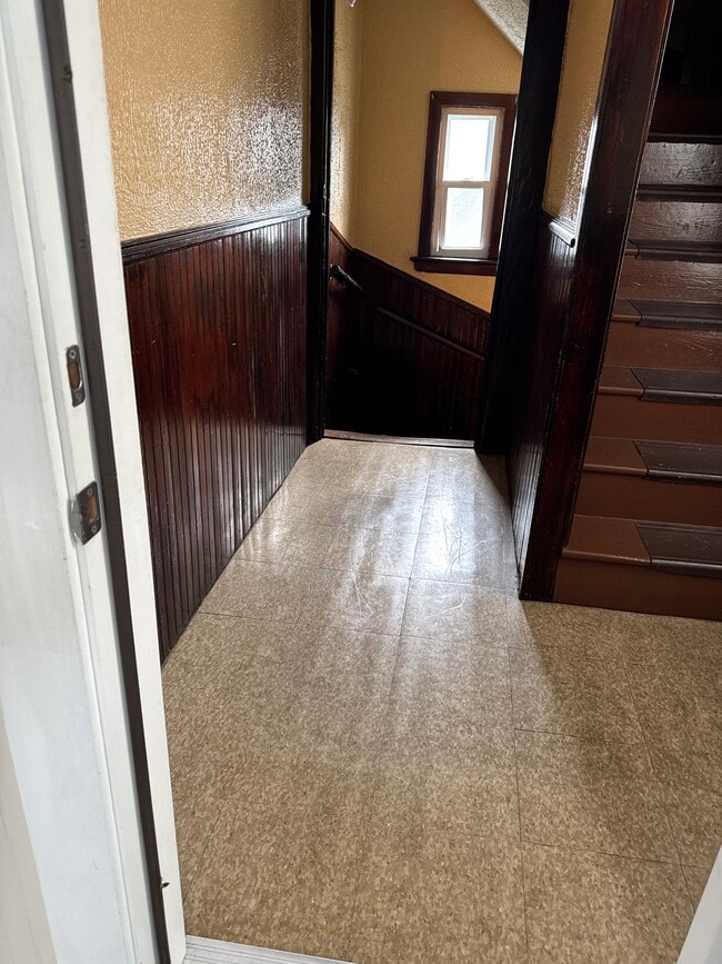 49 Ivy St Unit 2