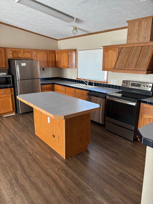 Photo - 817 Wilderness Dr