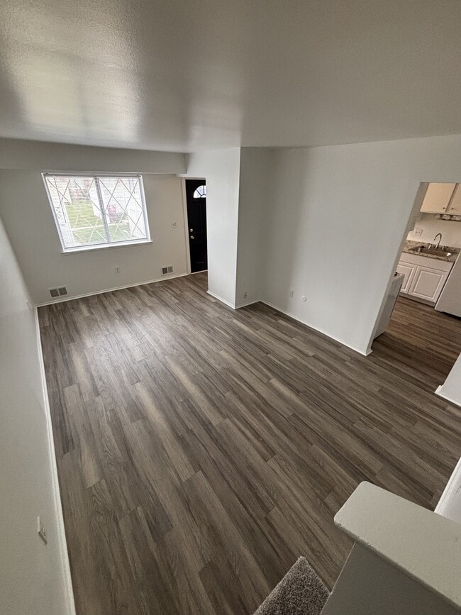 Photo - 24885 Mayfair St