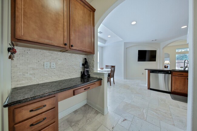 Photo - 102 Buck Trail Pl