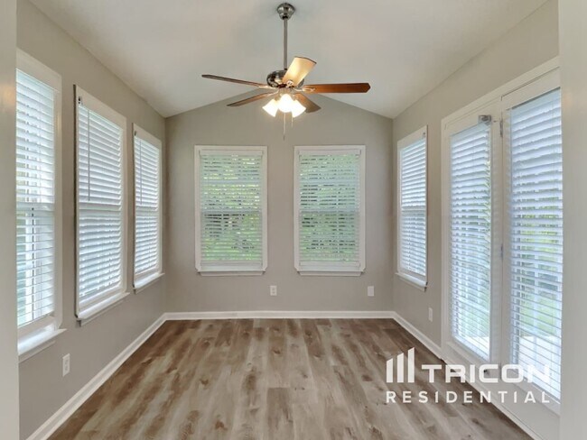 Photo - 6231 Creekbrooke Ct