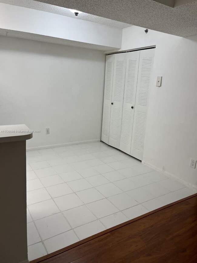 Photo - 5540 NW 61st St Unit 422