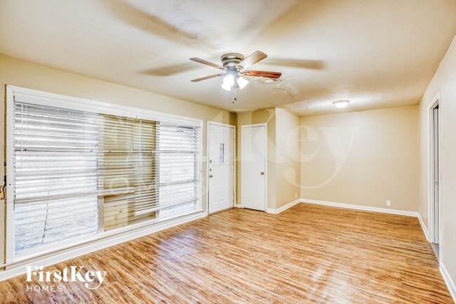 Photo - 1610 13th Ave N