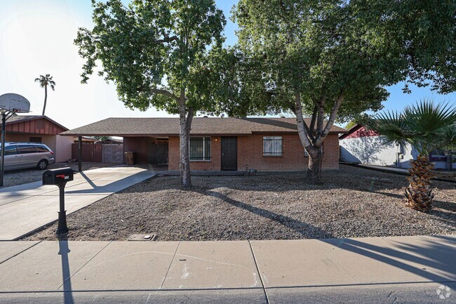 Building Photo - Value priced property in Central Peoria! Rental