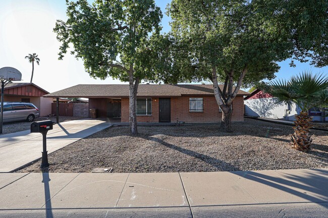 Value priced property in Central Peoria! - Value priced property in Central Peoria! House